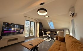 Apartamenty - Dobrej Nocy